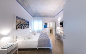 La Home42 Suite